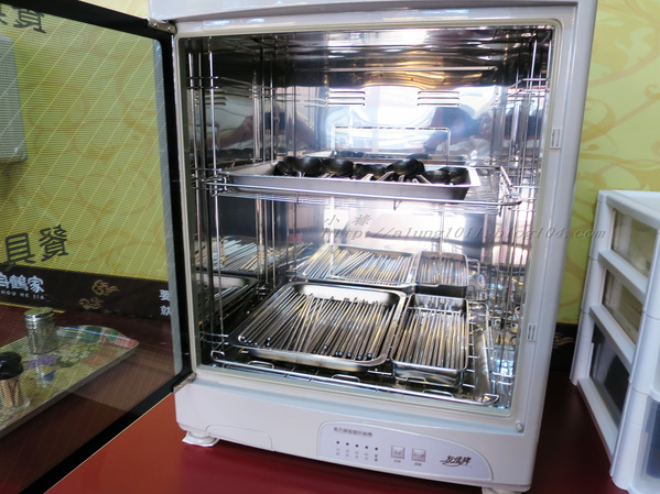 舟鶴家嫩骨飯(文賢店)：足厚呷~   ..舟鶴家嫩骨飯(文賢店)