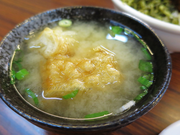 舟鶴家嫩骨飯(文賢店)：足厚呷~   ..舟鶴家嫩骨飯(文賢店)