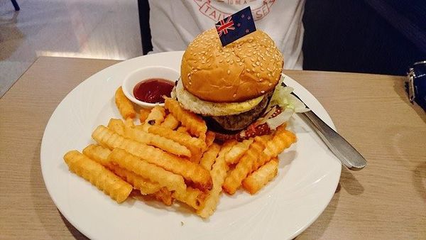 14958464_10154021196861762_690425807_n 14958464_10154021196861762_690425807_n