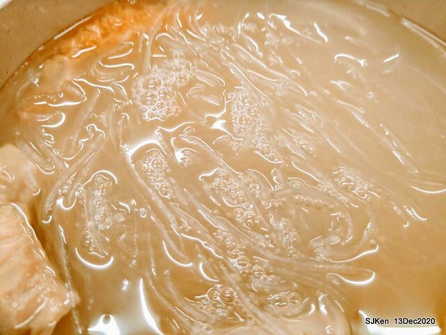 Pig intestines  cellophane noodles  & Braised pork on rice at 三元豬腸冬粉店，Taoyuan city, North Taiwan, SJKen, Dec 13, 2020.
