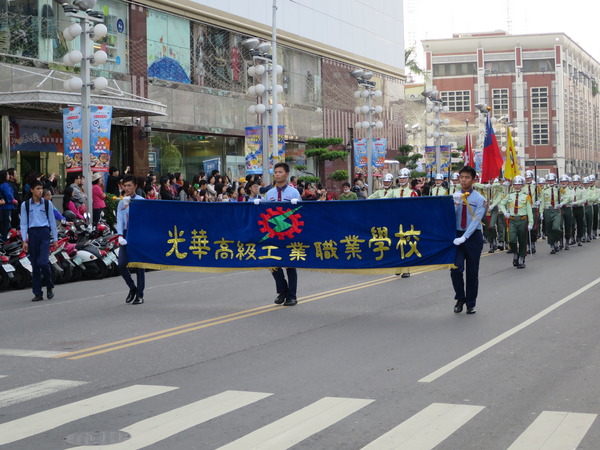 新春飛羊,千人踩街:逛逛阿緱城3 ..飛羊阿猴.千人踩街 新春飛羊,千人踩街:逛逛阿緱城3 ..飛羊阿猴.千人踩街