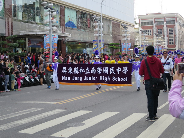 新春飛羊,千人踩街:逛逛阿緱城3 ..飛羊阿猴.千人踩街 新春飛羊,千人踩街:逛逛阿緱城3 ..飛羊阿猴.千人踩街