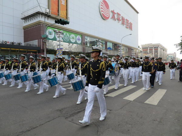 新春飛羊,千人踩街:逛逛阿緱城3 ..飛羊阿猴.千人踩街 新春飛羊,千人踩街:逛逛阿緱城3 ..飛羊阿猴.千人踩街