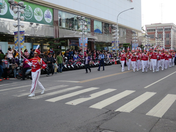 新春飛羊,千人踩街:逛逛阿緱城3 ..飛羊阿猴.千人踩街 新春飛羊,千人踩街:逛逛阿緱城3 ..飛羊阿猴.千人踩街