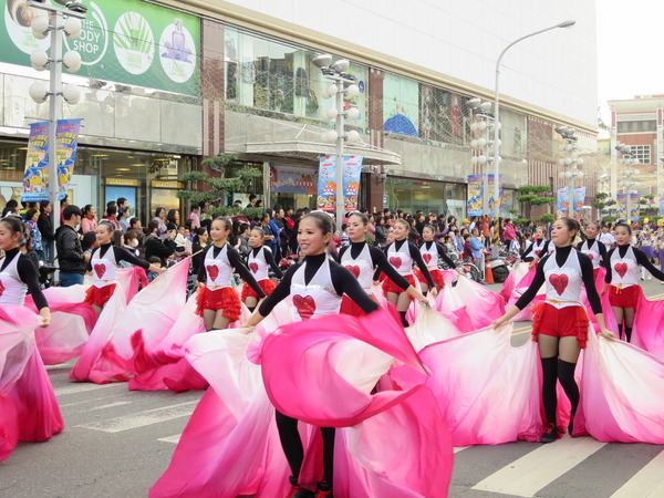 新春飛羊,千人踩街:逛逛阿緱城3 ..飛羊阿猴.千人踩街 新春飛羊,千人踩街:逛逛阿緱城3 ..飛羊阿猴.千人踩街