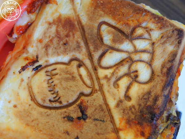 維納斯咖啡 Venus cafe：呷飽祙【桃園･Venus cafe維納斯咖啡】萌犬公關陪用餐