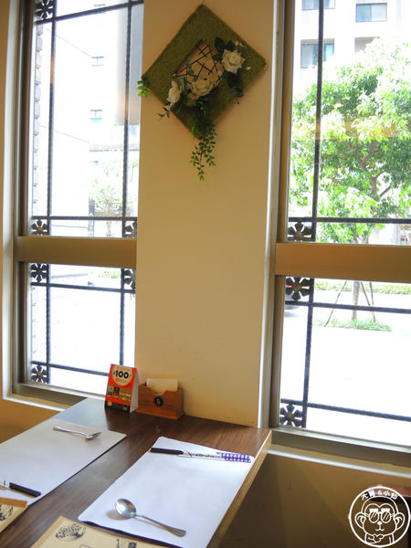 維納斯咖啡 Venus cafe：呷飽祙【桃園･Venus cafe維納斯咖啡】萌犬公關陪用餐