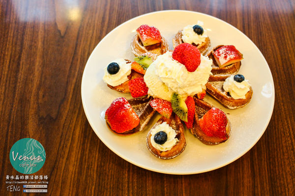 Venus cafe(維納斯咖啡)|桃園市/桃園區  (希臘氛圍，客製化咖啡拉花；中西餐點“維納斯”通通都有)