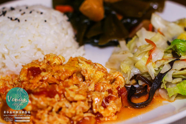 Venus cafe(維納斯咖啡)|桃園市/桃園區  (希臘氛圍，客製化咖啡拉花；中西餐點“維納斯”通通都有)