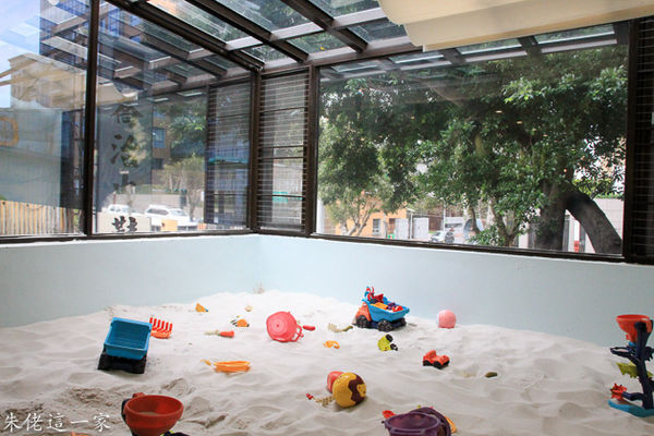 IMG_0242-2.jpg IMG_0242-2.jpg