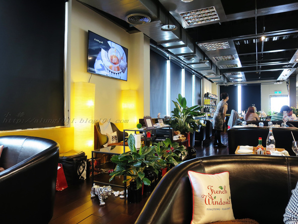 FrenchWindows 琺蘭綺瑥朵茶餐館(屏東太平洋百貨)：低調中展現奢華  ..FrenchWindows 琺蘭綺瑥朵茶餐館(屏東太平洋百貨‧誠品旗艦館)