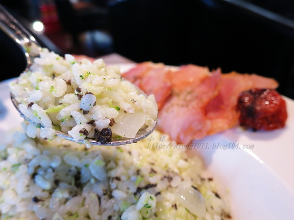 FrenchWindows 琺蘭綺瑥朵茶餐館(屏東太平洋百貨)：低調中展現奢華  ..FrenchWindows 琺蘭綺瑥朵茶餐館(屏東太平洋百貨‧誠品旗艦館)