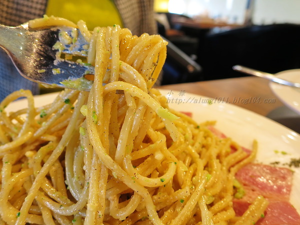 FrenchWindows 琺蘭綺瑥朵茶餐館(屏東太平洋百貨)：低調中展現奢華  ..FrenchWindows 琺蘭綺瑥朵茶餐館(屏東太平洋百貨‧誠品旗艦館)