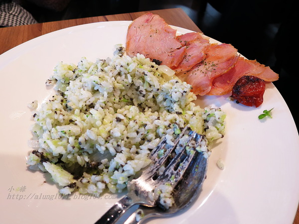 FrenchWindows 琺蘭綺瑥朵茶餐館(屏東太平洋百貨)：低調中展現奢華  ..FrenchWindows 琺蘭綺瑥朵茶餐館(屏東太平洋百貨‧誠品旗艦館)