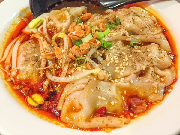 段純貞牛肉麵 - 落腳信義區的新竹排隊名店