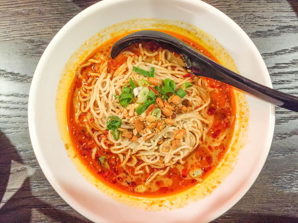 段純貞牛肉麵 - 落腳信義區的新竹排隊名店