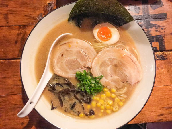 武吉屋台 - 老闆是東方雷神還是西方索爾呢？