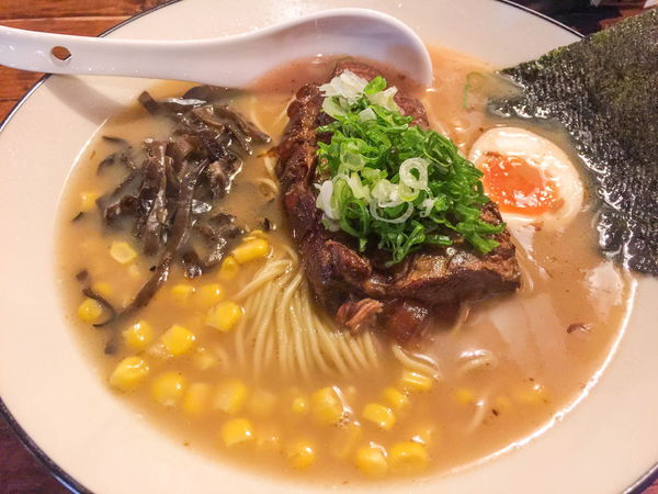 武吉屋台 - 老闆是東方雷神還是西方索爾呢？