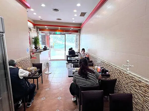 基隆美食【玥成上海美味鮮湯包】好呷、涮嘴 !