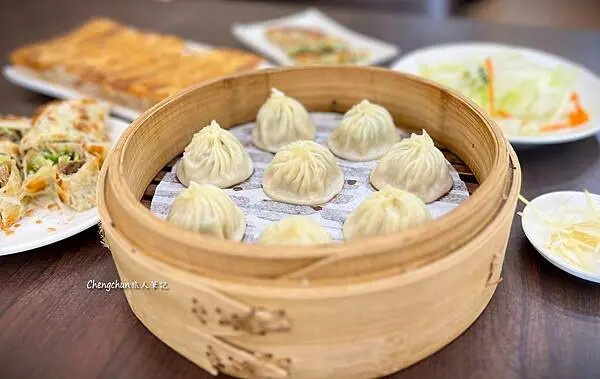 基隆美食【玥成上海美味鮮湯包】好呷、涮嘴 !