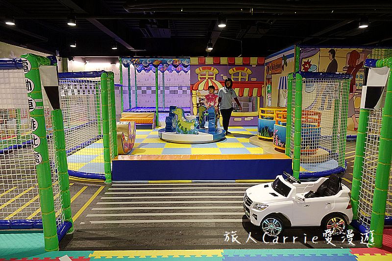 黃金堡親子樂園【台中東區旅遊】～秀泰廣場對面挑高六米室內親子樂園適合1-12歲‧超大球池+倒球機 海盗船炮陣 旋轉溜滑梯 環場車道【文末有抽獎活動】
