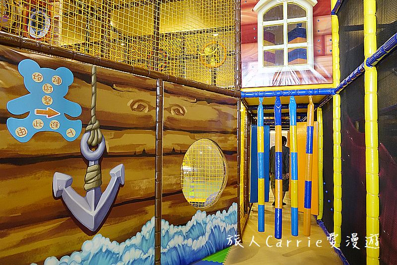 黃金堡親子樂園【台中東區旅遊】～秀泰廣場對面挑高六米室內親子樂園適合1-12歲‧超大球池+倒球機 海盗船炮陣 旋轉溜滑梯 環場車道【文末有抽獎活動】
