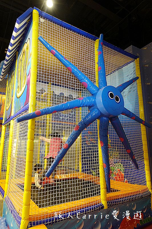 黃金堡親子樂園【台中東區旅遊】～秀泰廣場對面挑高六米室內親子樂園適合1-12歲‧超大球池+倒球機 海盗船炮陣 旋轉溜滑梯 環場車道【文末有抽獎活動】