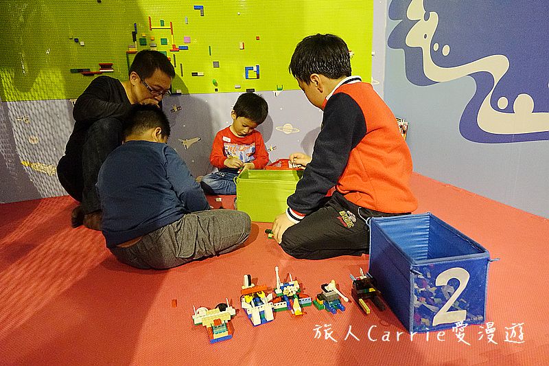 黃金堡親子樂園【台中東區旅遊】～秀泰廣場對面挑高六米室內親子樂園適合1-12歲‧超大球池+倒球機 海盗船炮陣 旋轉溜滑梯 環場車道【文末有抽獎活動】