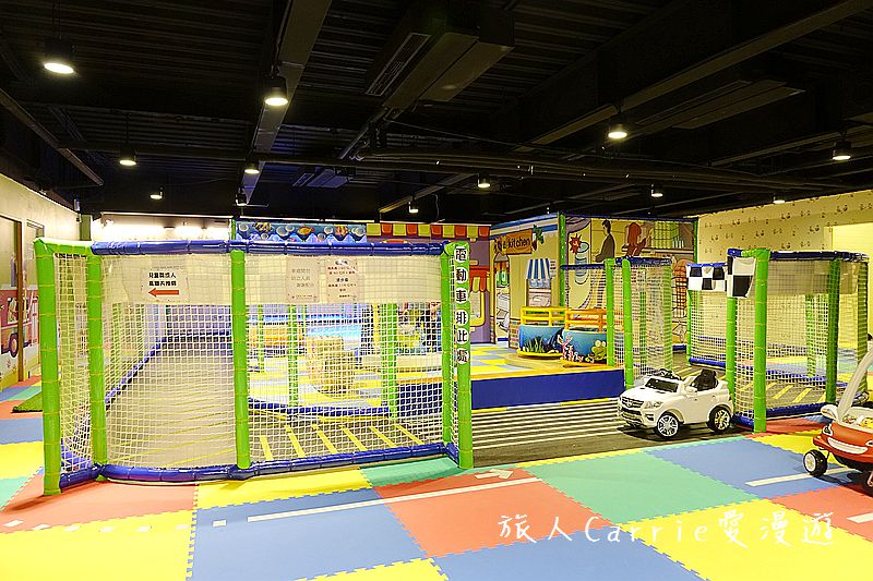 黃金堡親子樂園【台中東區旅遊】～秀泰廣場對面挑高六米室內親子樂園適合1-12歲‧超大球池+倒球機 海盗船炮陣 旋轉溜滑梯 環場車道【文末有抽獎活動】