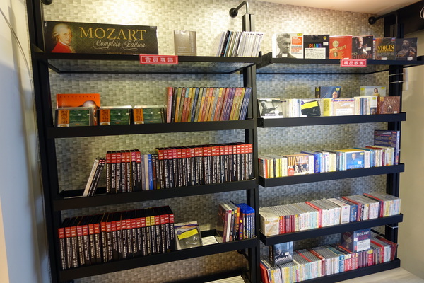 ICC音樂咖啡館莫札特專館:(胖樺食記) 捷運永春站高CP值咖啡廳「ICC音樂咖啡館莫札特專館」,推香煎骰子牛燉飯。商業午餐/Wi-Fi/不收一成服務費/氣氛好 ICC音樂咖啡館莫札特專館:(胖樺食記) 捷運永春站高CP值咖啡廳「ICC音樂咖啡館莫札特專館」,推香煎骰子牛燉飯。商業午餐/Wi-Fi/不收一成服務費/氣氛好