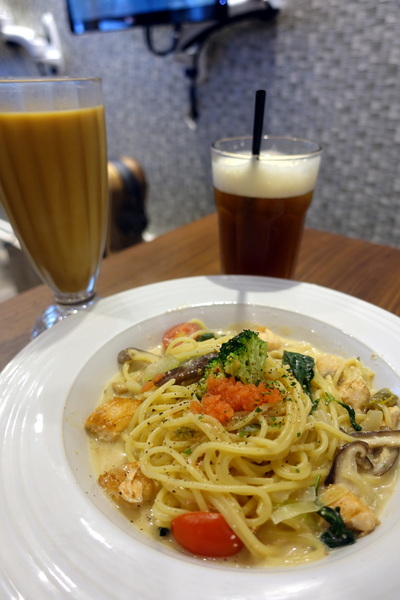 ICC音樂咖啡館莫札特專館：(胖樺食記) 捷運永春站高CP值咖啡廳「ICC音樂咖啡館莫札特專館」，推香煎骰子牛燉飯。商業午餐/Wi-Fi/不收一成服務費/氣氛好