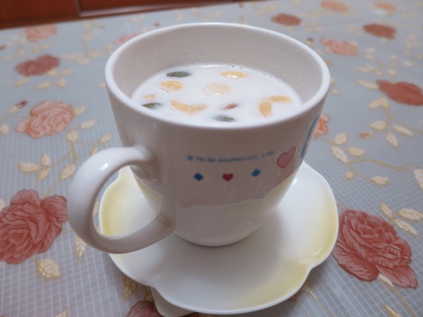 EZtea:不是萬O牌我們可是照吃的喔.. 平衡樂活輕鬆吃堅果_EZtea !! EZtea:不是萬O牌我們可是照吃的喔.. 平衡樂活輕鬆吃堅果_EZtea !!