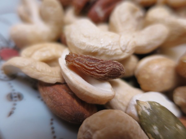 EZtea:不是萬O牌我們可是照吃的喔.. 平衡樂活輕鬆吃堅果_EZtea !! EZtea:不是萬O牌我們可是照吃的喔.. 平衡樂活輕鬆吃堅果_EZtea !!