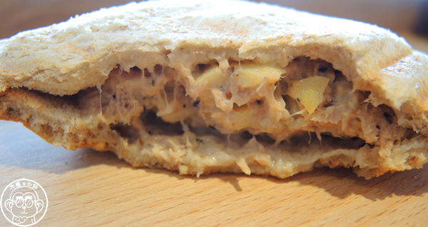 樂咖啡 La Cafe：呷飽祙【新竹･樂咖啡 LaCafe】跟上流行的燈泡奶茶