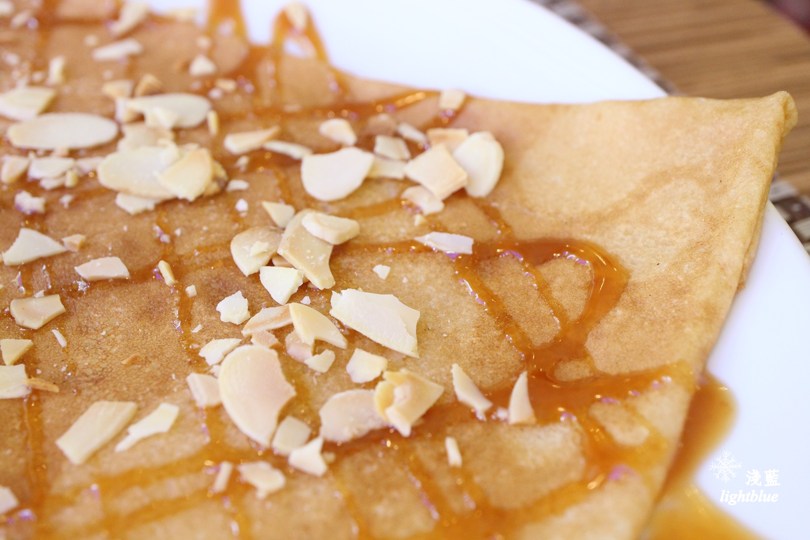 台中美食：淺藍 × 法樂法式薄餅屋～鹹甜可麗餅平價又好吃，還有不能錯過的小山園抹茶千層