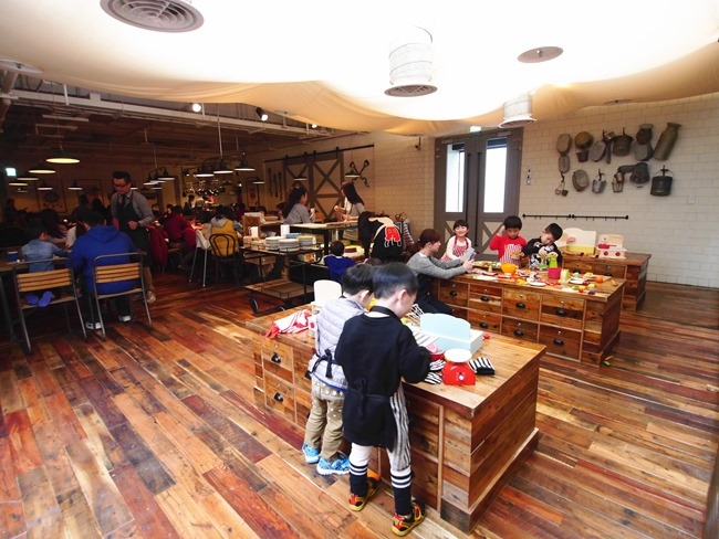 │台北。中正區│新開幕必訪。產地直送的有機鮮美「 農人餐桌親子餐廳」。小農大廚鮮體驗