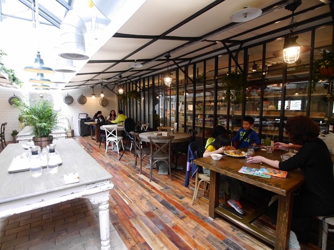 │台北。中正區│新開幕必訪。產地直送的有機鮮美「 農人餐桌親子餐廳」。小農大廚鮮體驗