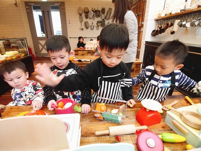 │台北。中正區│新開幕必訪。產地直送的有機鮮美「 農人餐桌親子餐廳」。小農大廚鮮體驗