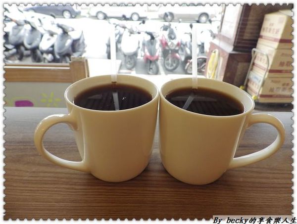 <捷運新埔站>街巷中的平價早午餐/板橋新埔/口袋吐司/南洋咖哩～黑帥廚房