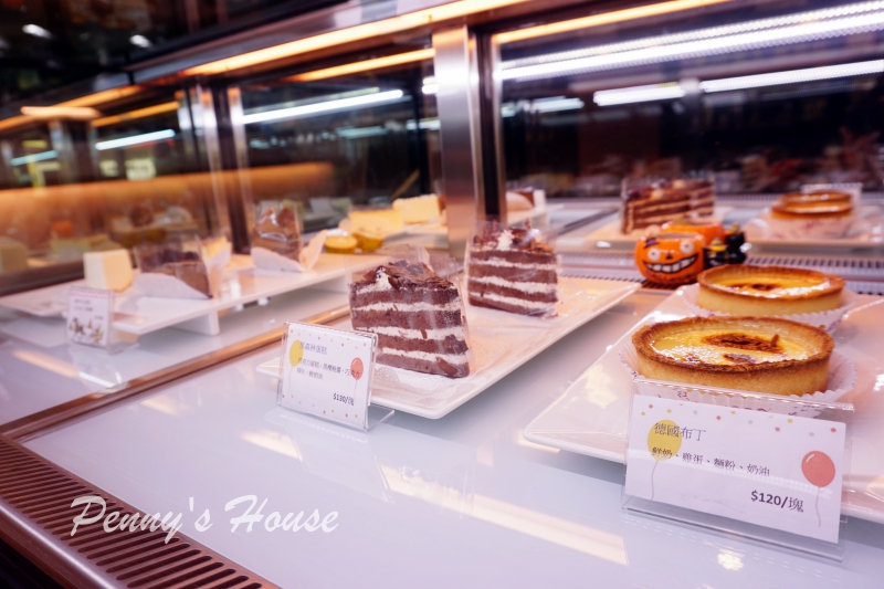 北歐風格義法料理餐廳 波咔Pokaa Cafe & Bistro，新竹竹北高質感餐廳，有包廂投影機，適合聚餐、約會、下午茶、免費停車場