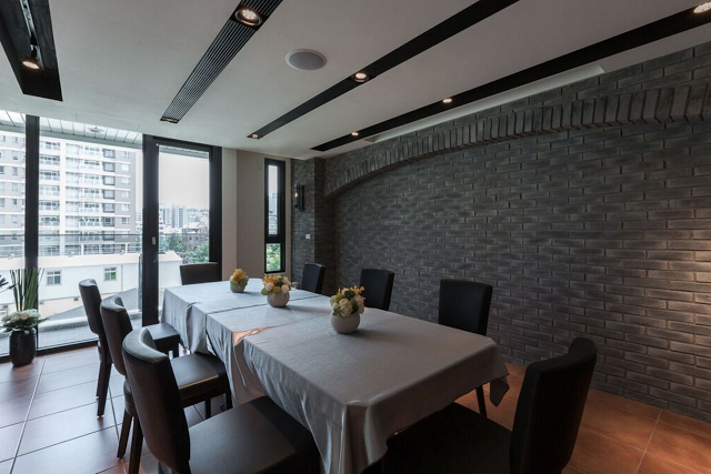 北歐風格義法料理餐廳 波咔Pokaa Cafe & Bistro，新竹竹北高質感餐廳，有包廂投影機，適合聚餐、約會、下午茶、免費停車場