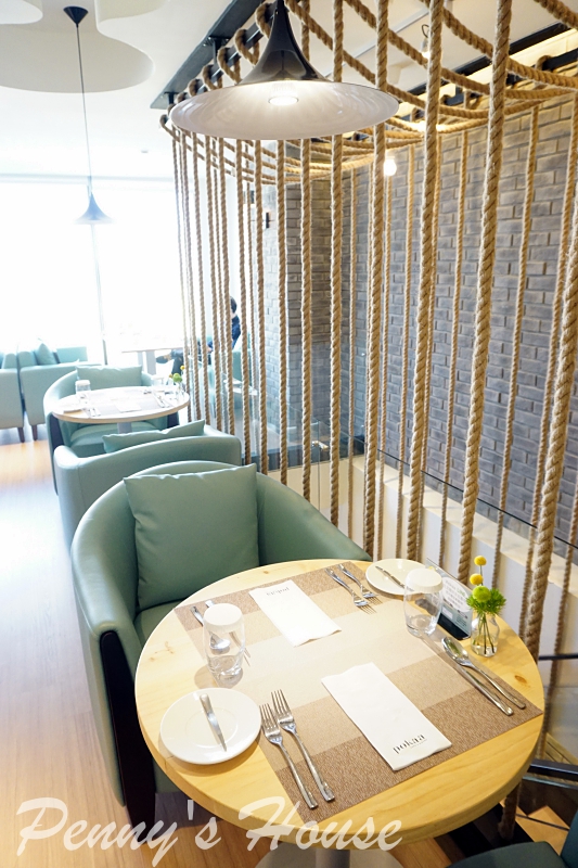 北歐風格義法料理餐廳 波咔Pokaa Cafe & Bistro，新竹竹北高質感餐廳，有包廂投影機，適合聚餐、約會、下午茶、免費停車場