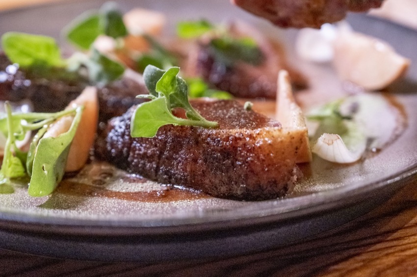 屏東原住民料理 AKAME | 隱身再山中的靈魂料理， 魯凱族主廚打造南台灣最難訂位的秘境餐廳 · 算命的說我很愛吃