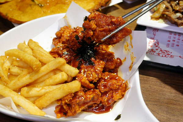 逛新北耶誕城吃什麼?釜山順豆腐板橋店，平價板橋韓國料理聚餐餐廳，板橋府中站韓式料理外送，高CP值府中韓式美食餐廳