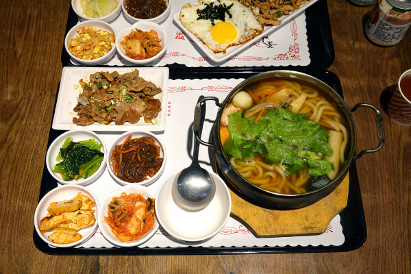 逛新北耶誕城吃什麼?釜山順豆腐板橋店，平價板橋韓國料理聚餐餐廳，板橋府中站韓式料理外送，高CP值府中韓式美食餐廳