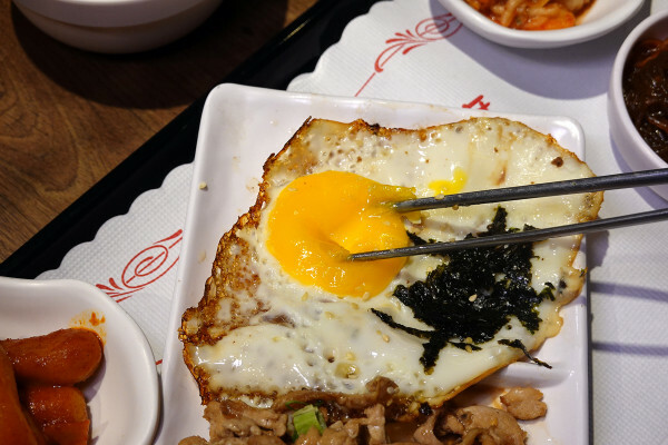 逛新北耶誕城吃什麼?釜山順豆腐板橋店，平價板橋韓國料理聚餐餐廳，板橋府中站韓式料理外送，高CP值府中韓式美食餐廳