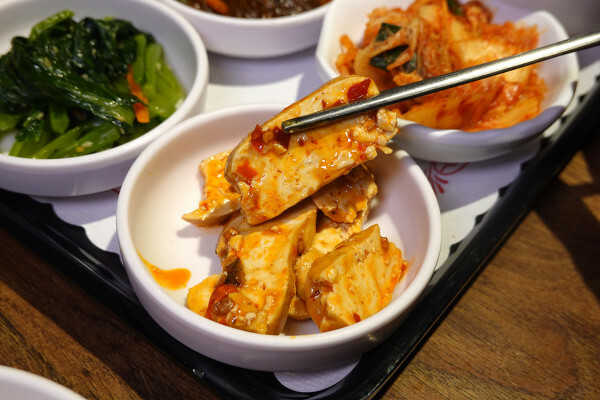 逛新北耶誕城吃什麼?釜山順豆腐板橋店，平價板橋韓國料理聚餐餐廳，板橋府中站韓式料理外送，高CP值府中韓式美食餐廳