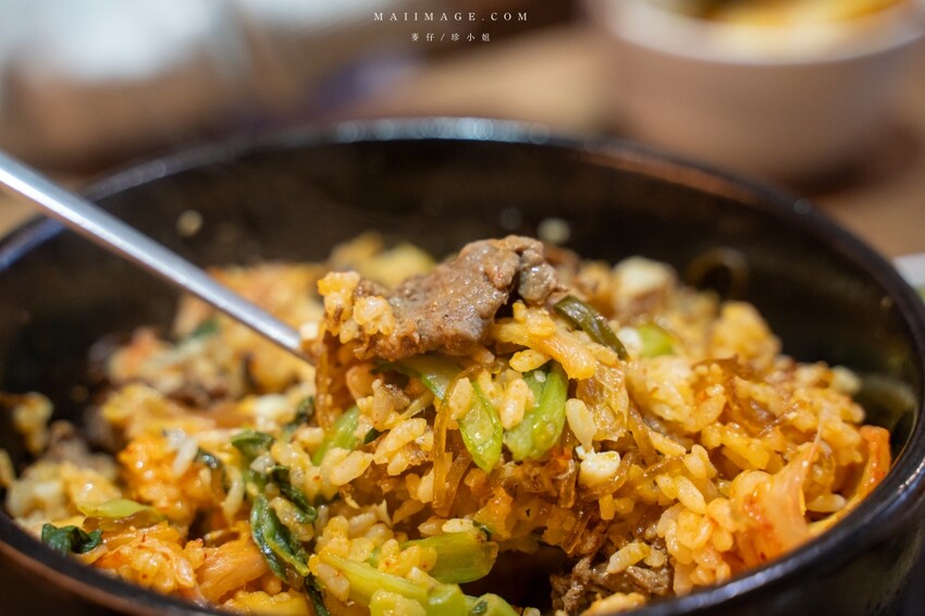 新北市板橋區板橋美食｜釜山順板橋店～板橋府中捷運站優秀韓式料理，大推海鮮豆腐煲跟石鍋拌飯，後站商圈人氣最高韓式料