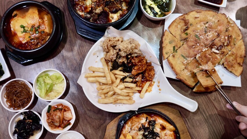 [板橋美食] 釜山順豆腐板橋店｜耶誕城必吃！板橋韓式料理推薦！辣炒年糕／韓式炸雞超讚！