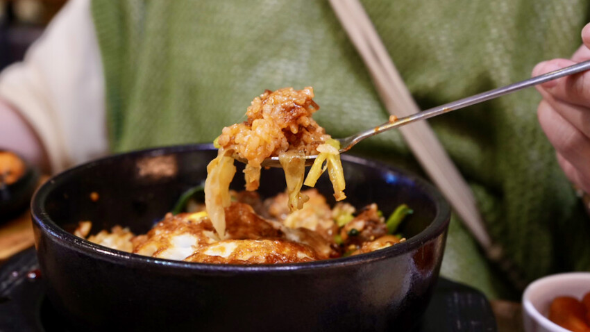 [板橋美食] 釜山順豆腐板橋店｜耶誕城必吃！板橋韓式料理推薦！辣炒年糕／韓式炸雞超讚！